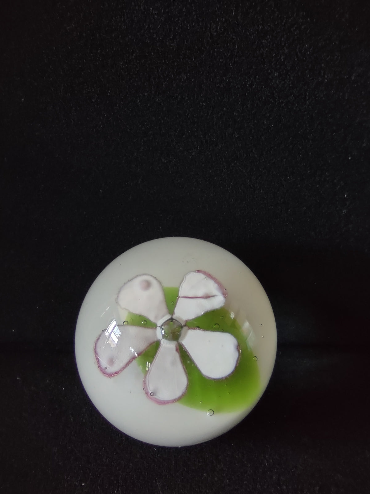 Vintage Art Glass Flower Paperweight White & Green Floral Dome [7308]