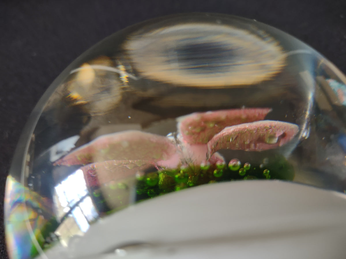 Vintage Art Glass Flower Paperweight White & Green Floral Dome [7308]