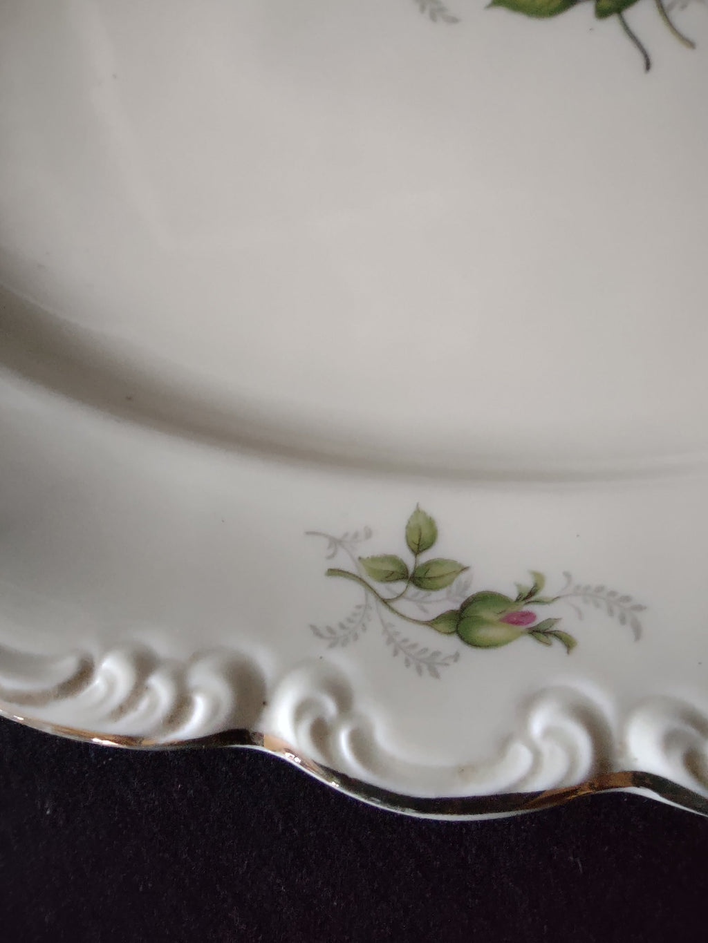 Vintage pink rose oval serving platter - center rose spray detail
