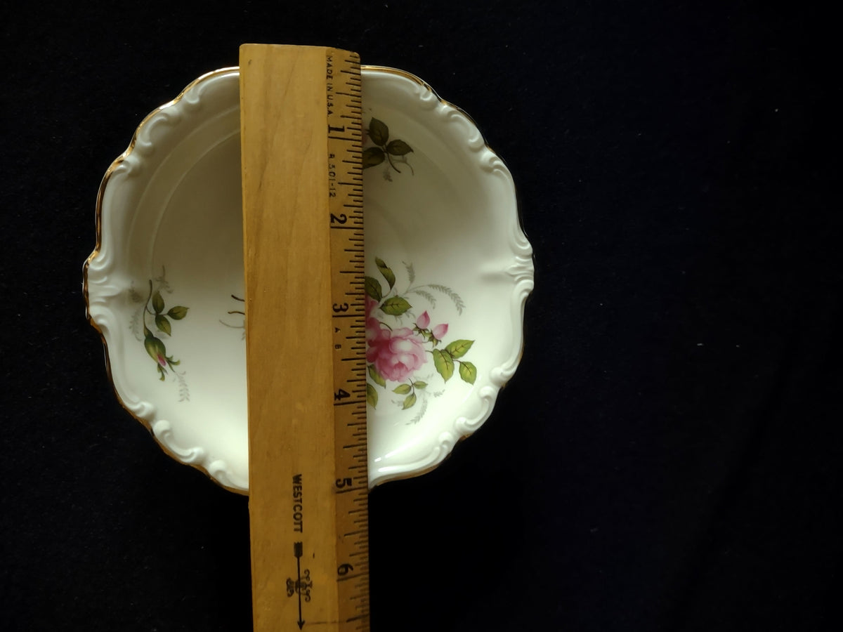 Rosenthal Pompadour pink rose pattern close-up