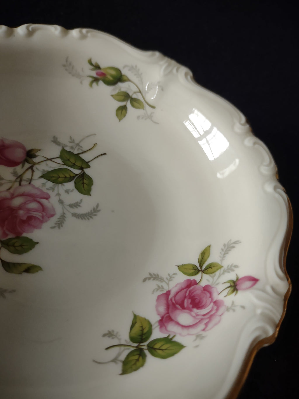 Rosenthal Pompadour berry bowl rim detail