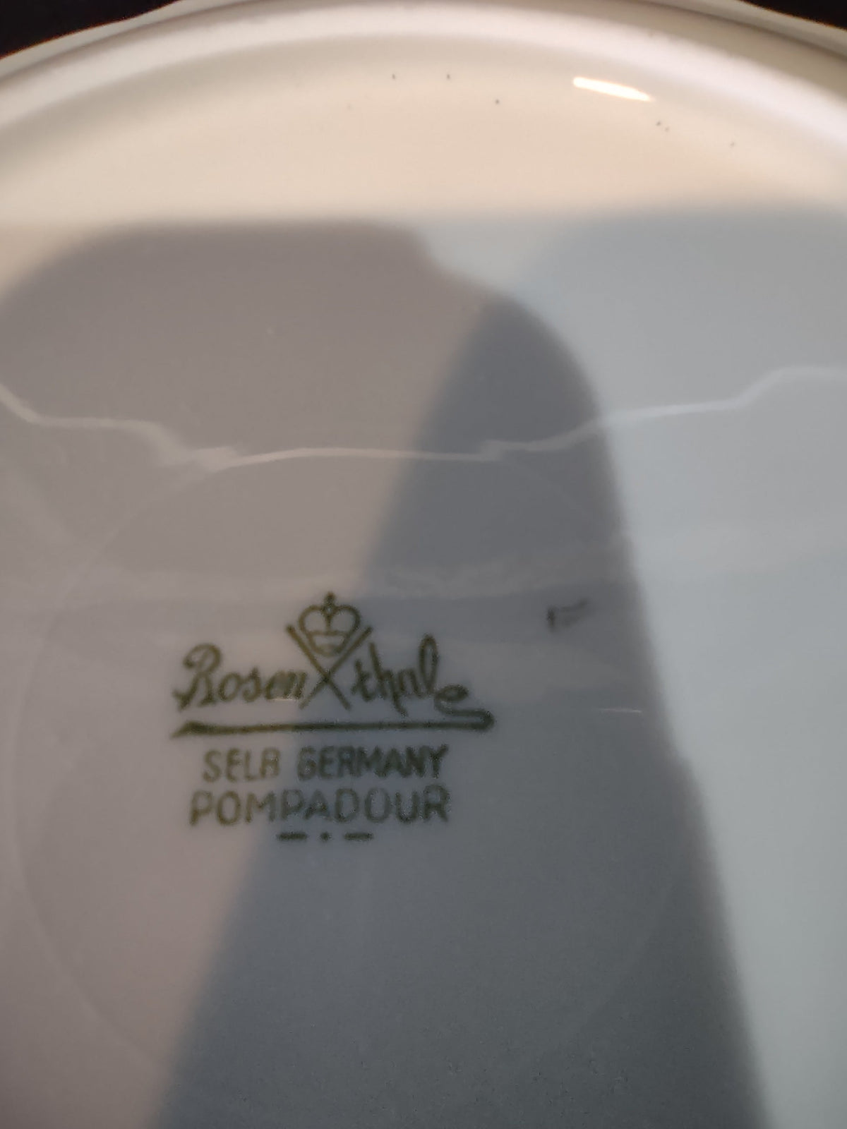 Rosenthal Pompadour plate rim and rose detail