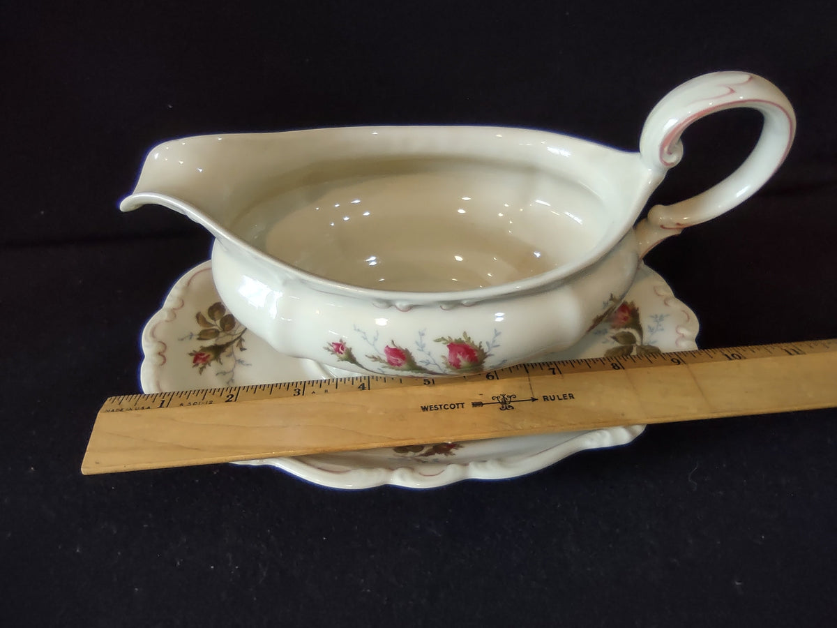 Vintage rosebud gravy boat with underplate - side detail