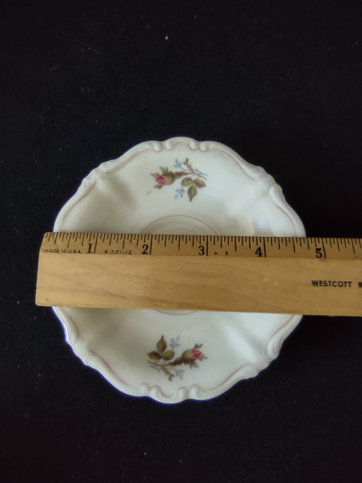 Rosenthal Pompadour cup - side view showing handle and rosebud pattern