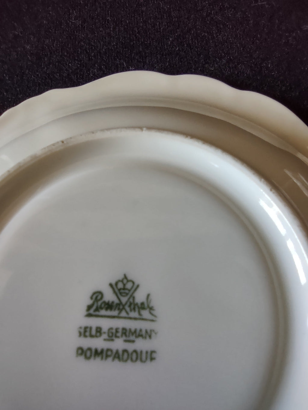 Rosenthal Pompadour saucer - interior view with rosebud sprigs