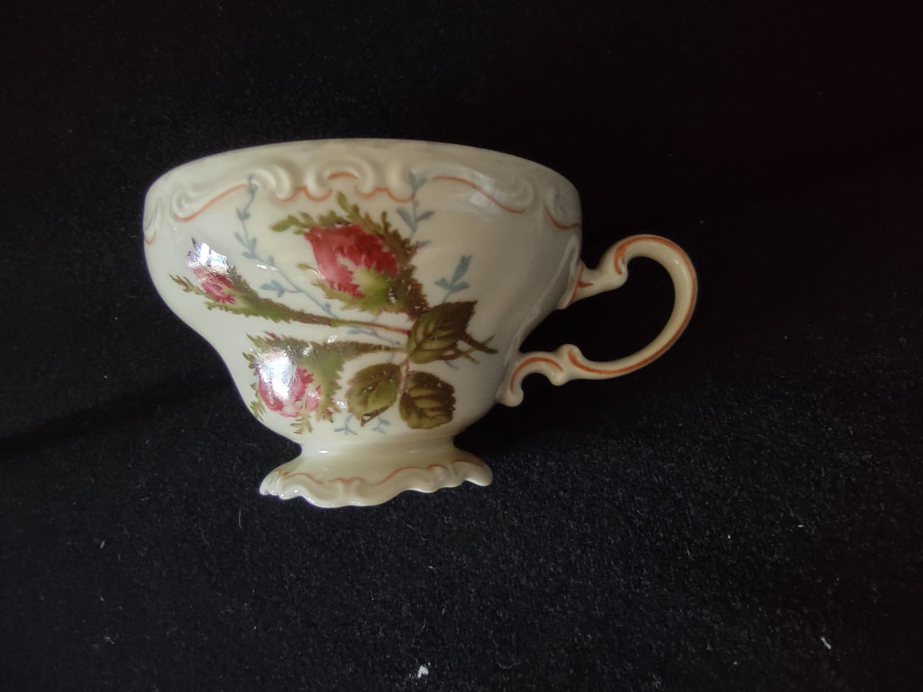 Rosenthal Pompadour cup and saucer set of 2 - pair displayed together