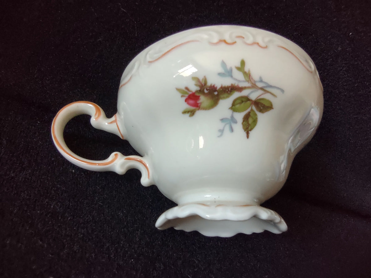 Rosenthal Pompadour saucer - rim chip detail
