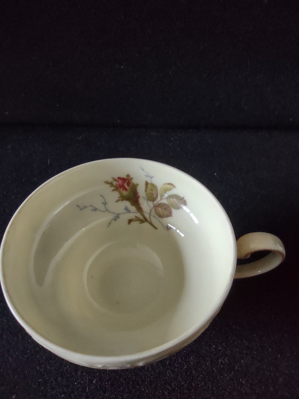 Rosenthal Pompadour tea cup - bottom view showing scalloped foot