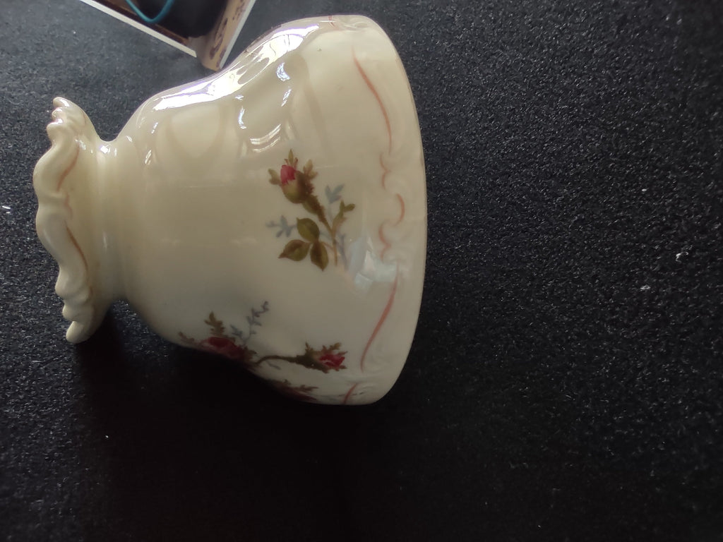 Rosenthal Pompadour Moss Rose cup side view