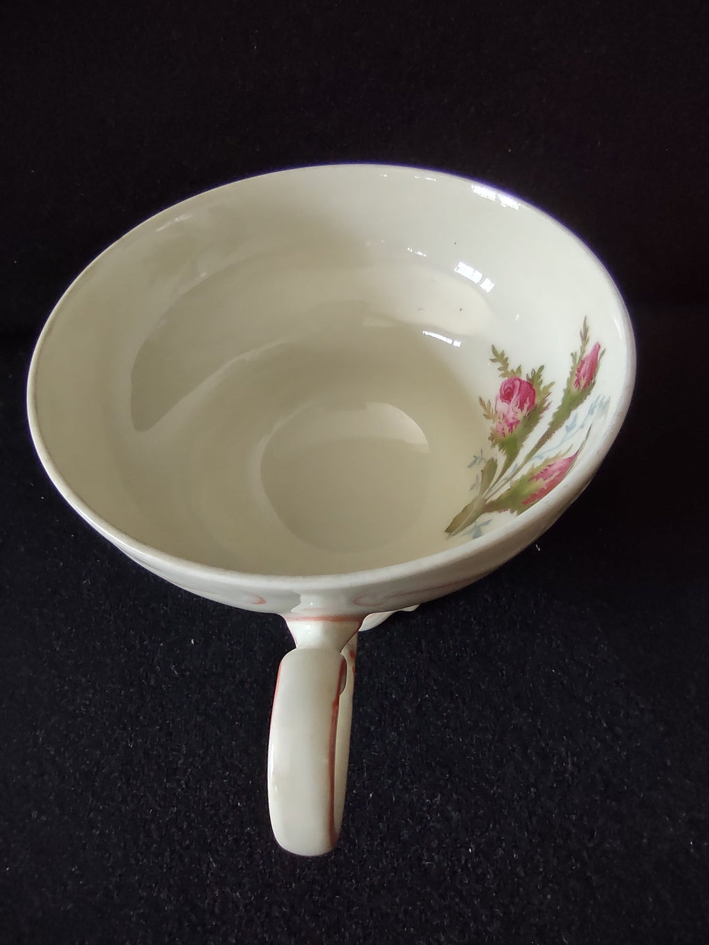 Rosenthal Pompadour Moss Rose cup handle view