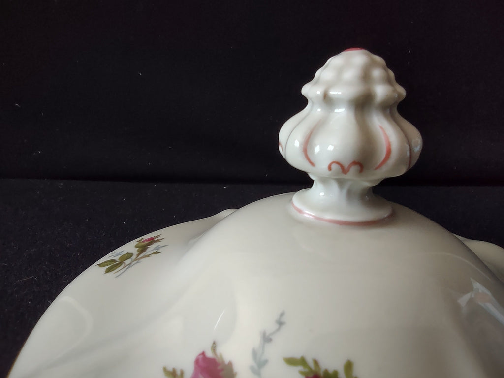 Rosenthal Pompadour tureen lid top with pink rose pattern
