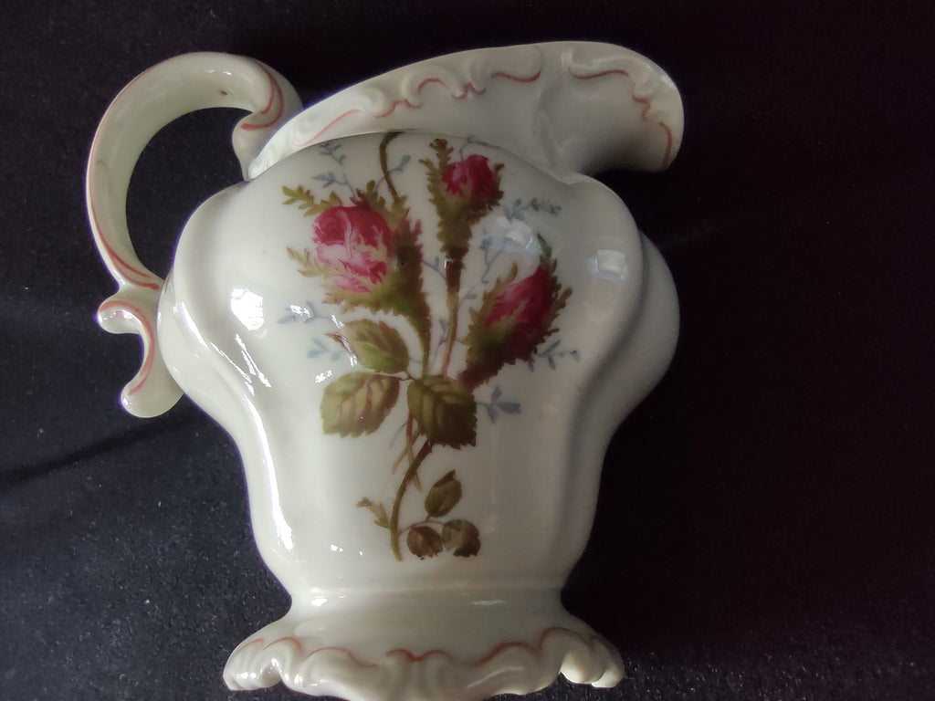 Sugar bowl detail