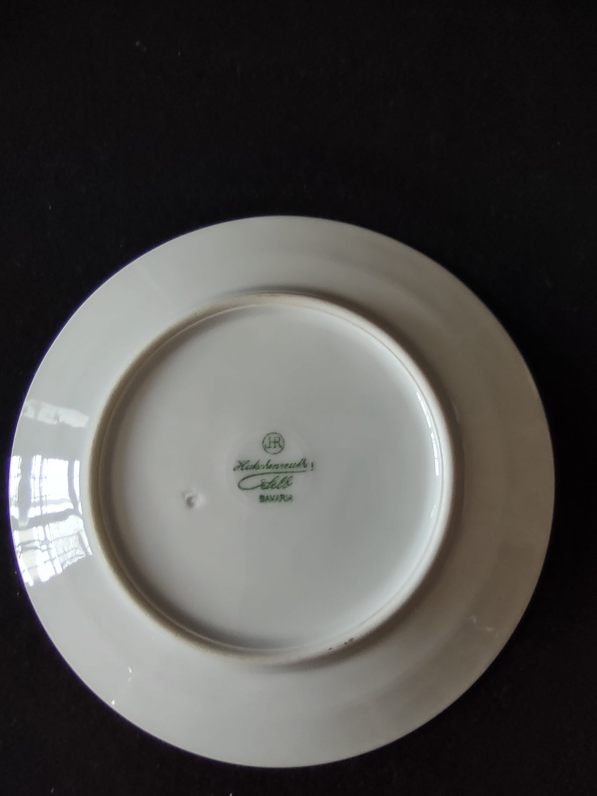 Plate with ruler showing 6 inch diameter
