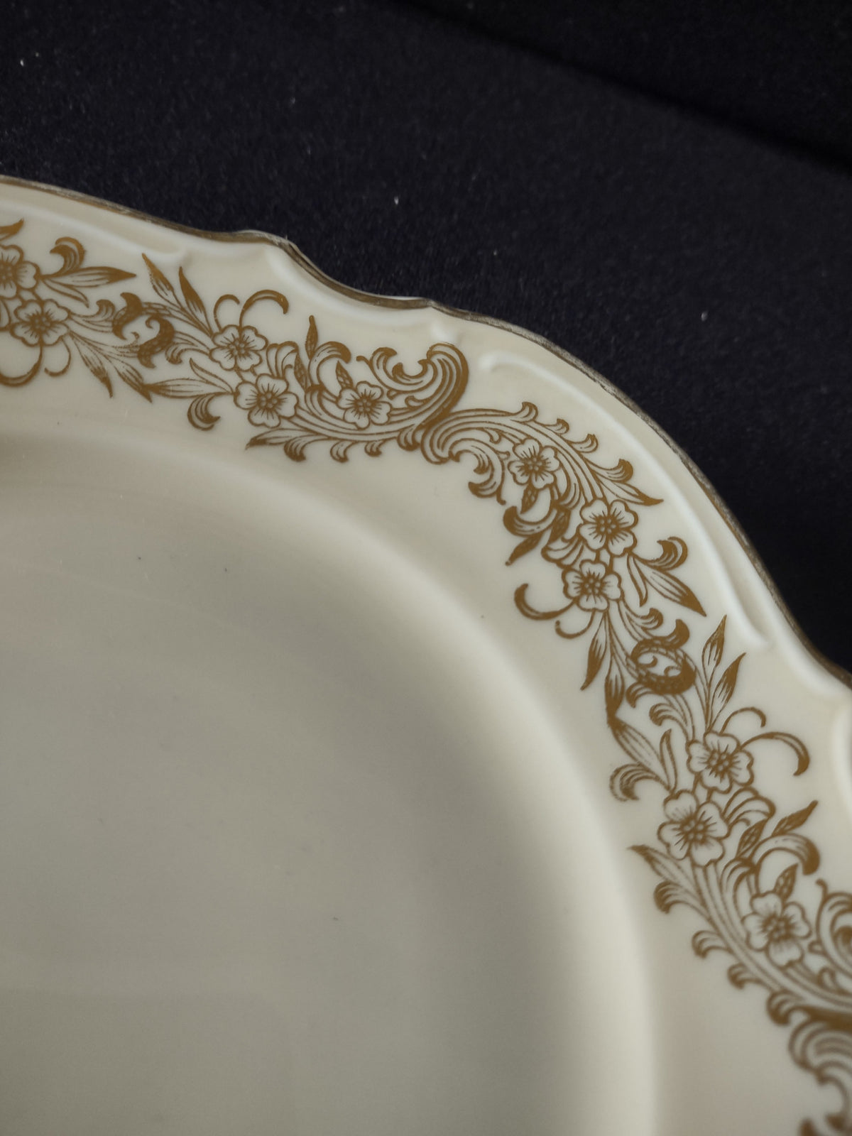 Ridgways plate with ruler showing approximately 7.5 inch diameter
