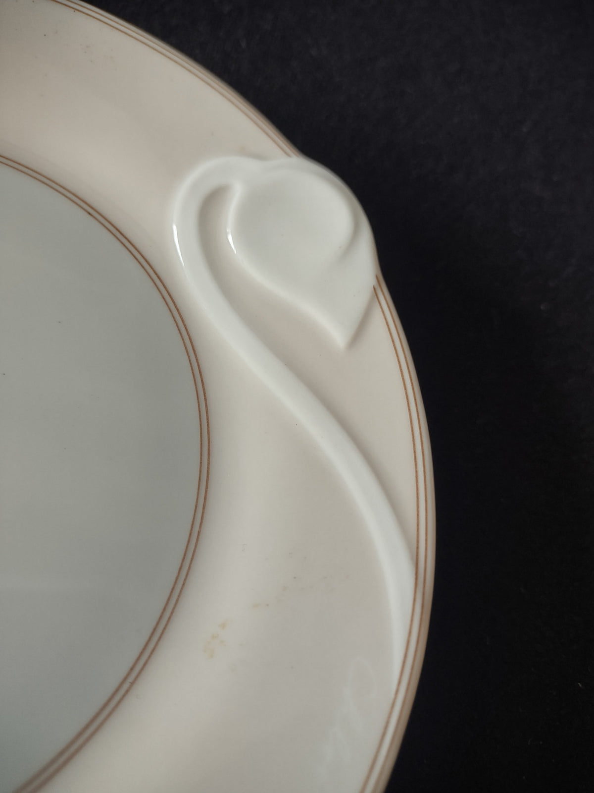 Vintage Noritake Chloe Cream & Taupe Rose Bud Handle Plate - size measurement