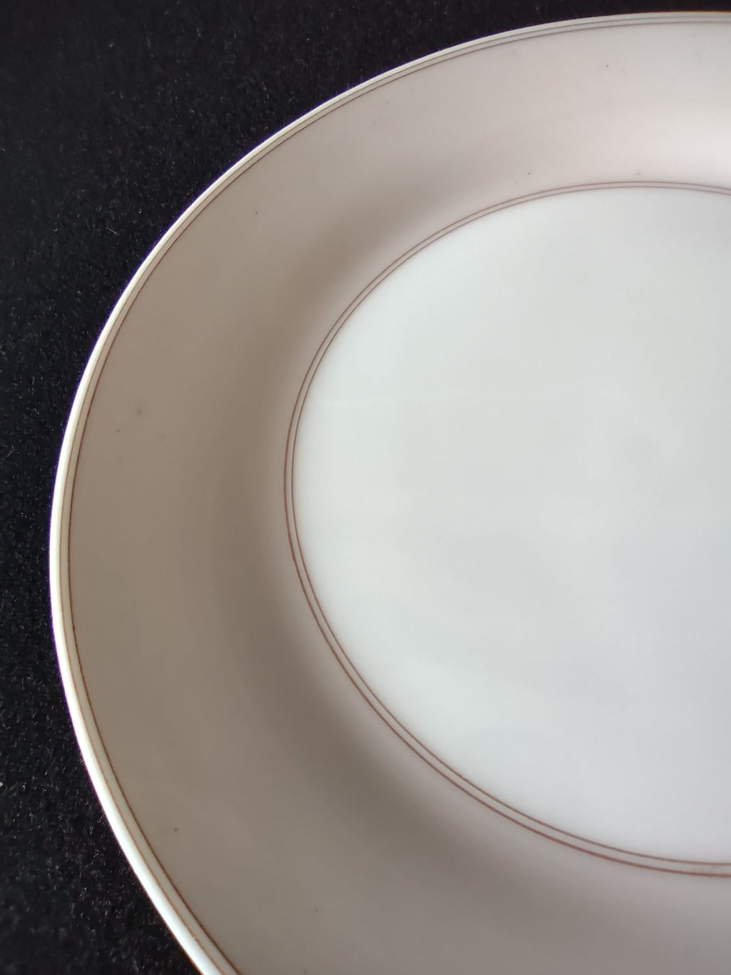 Vintage Noritake Chloe Cream & Taupe Rose Bud Handle Plate - handle detail