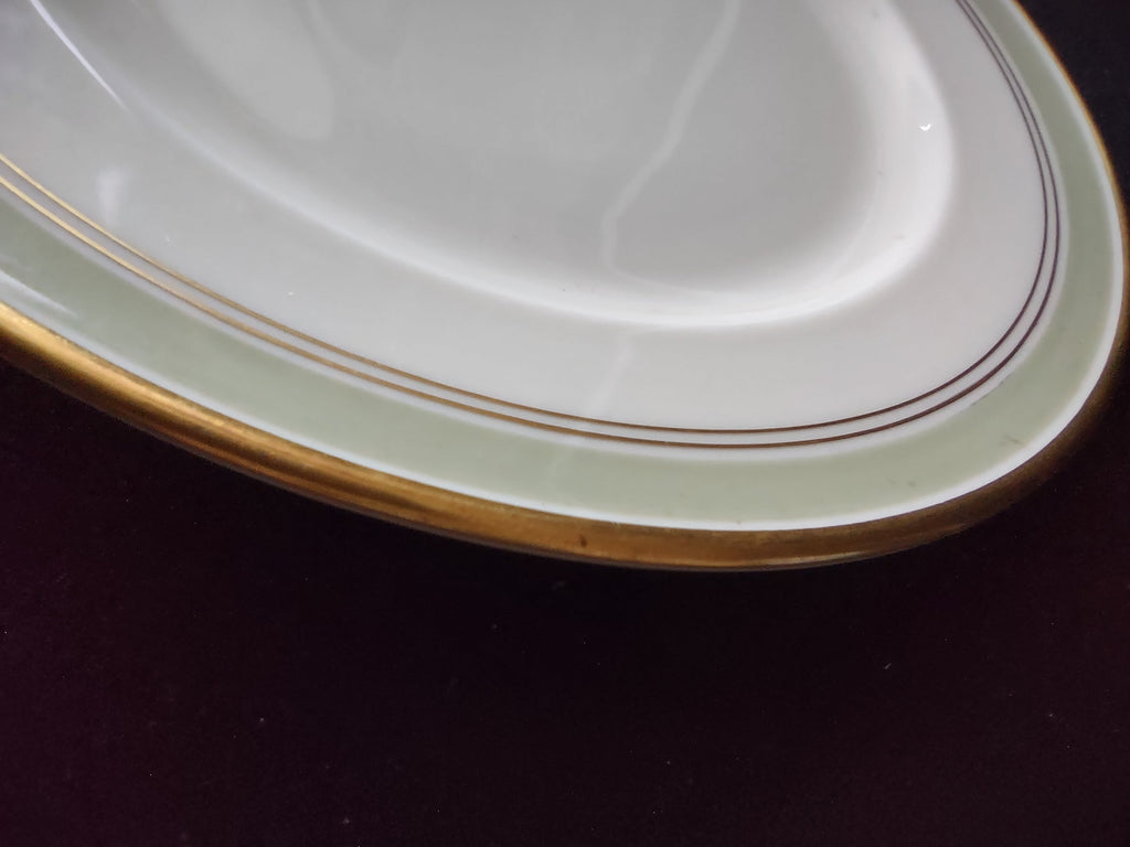 Vintage Hutschenreuther Turvel White & Sage Green Gold Rim Plate - rim detail