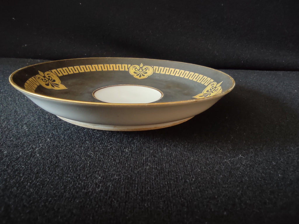 Vintage Syracuse China Black Gold Greek Key Fleur de Lis Saucer - motif closeup