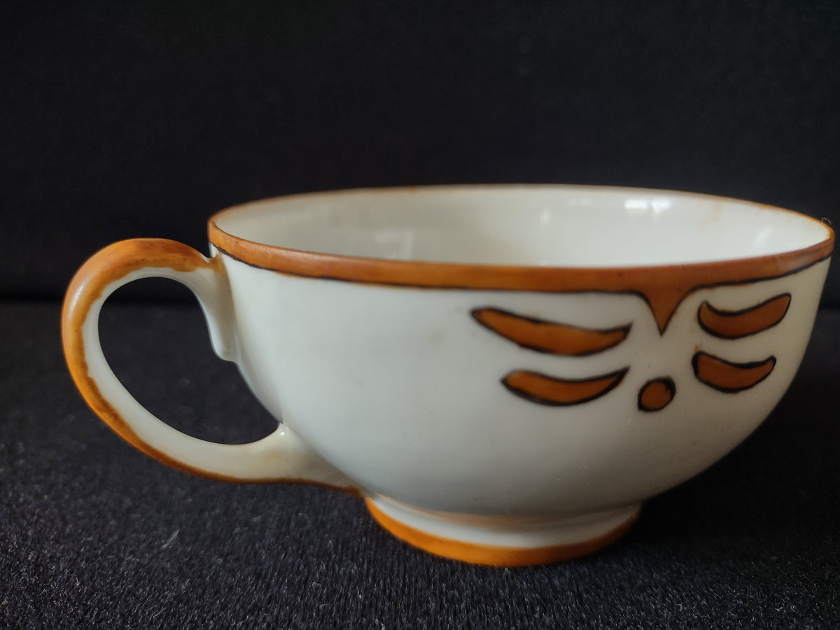 Cup without saucer, side view