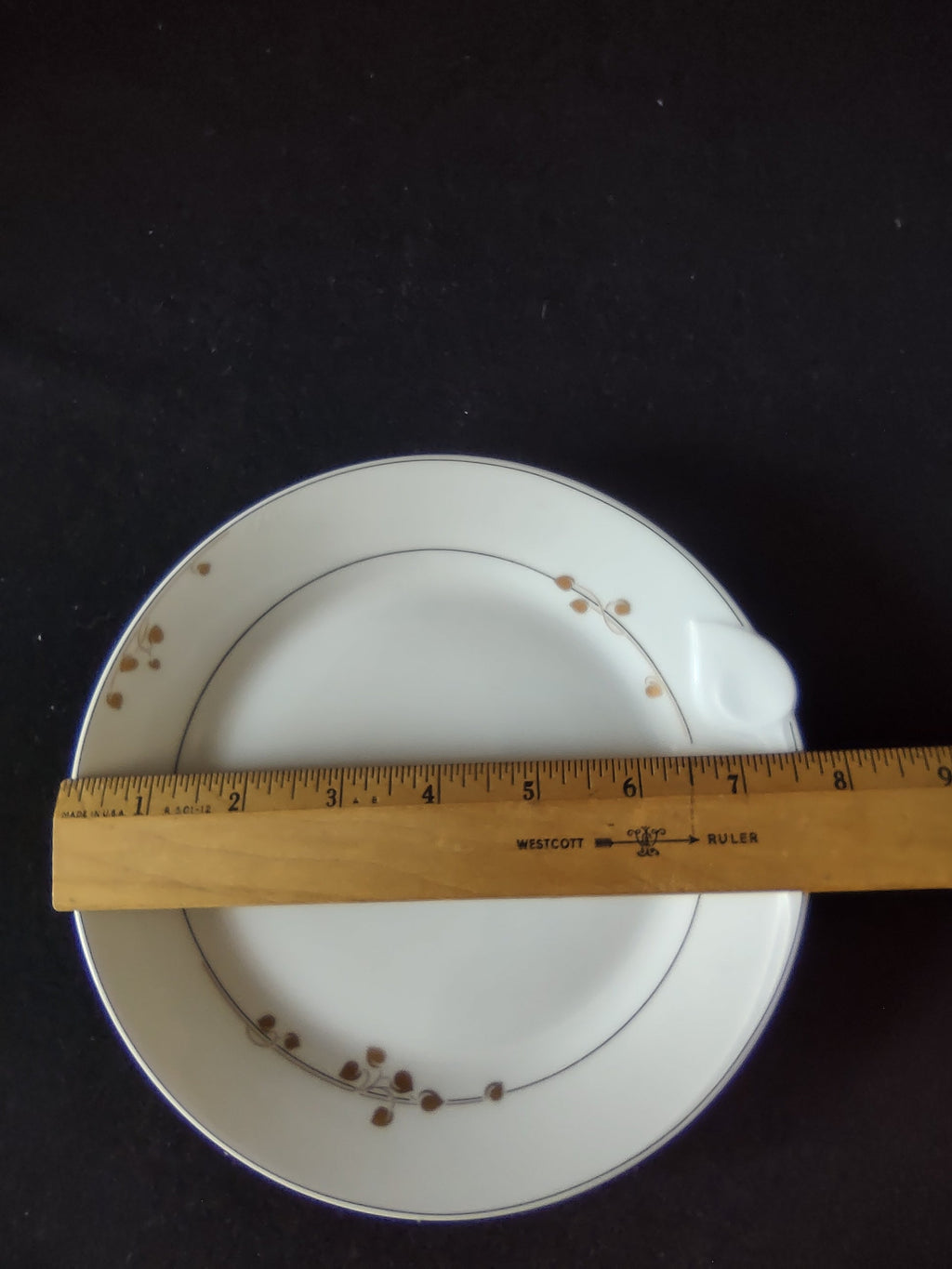 Hutschenreuther Chloe Paris plate - full front view