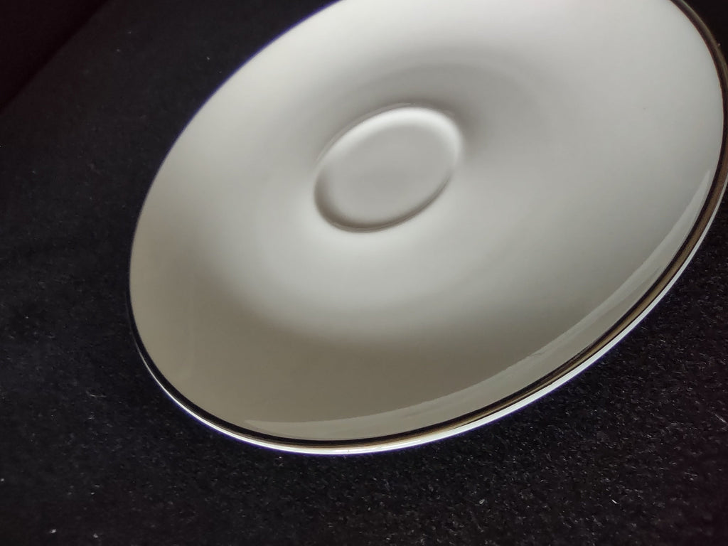 Johann Haviland Bavaria Germany White Platinum Saucer - platinum rim detail