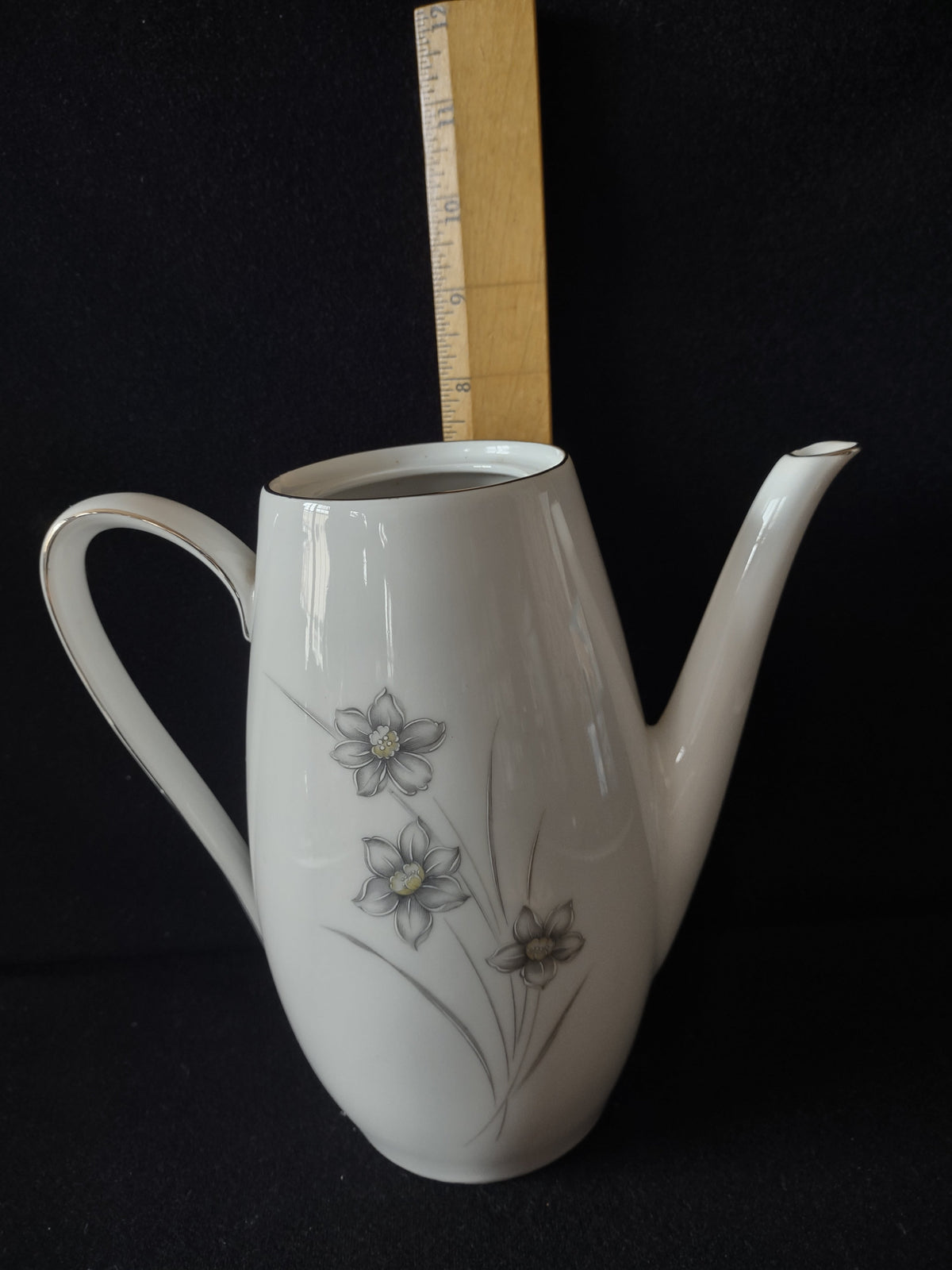 Winterling Bavarian China Silver Narcissus Coffee Pot - top view open
