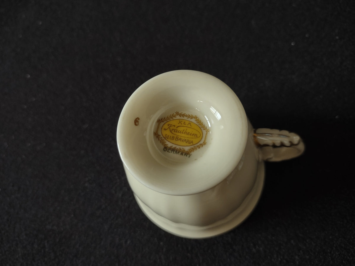Krautheim Selb Bavaria gold rim teacup - handle and rim close-up