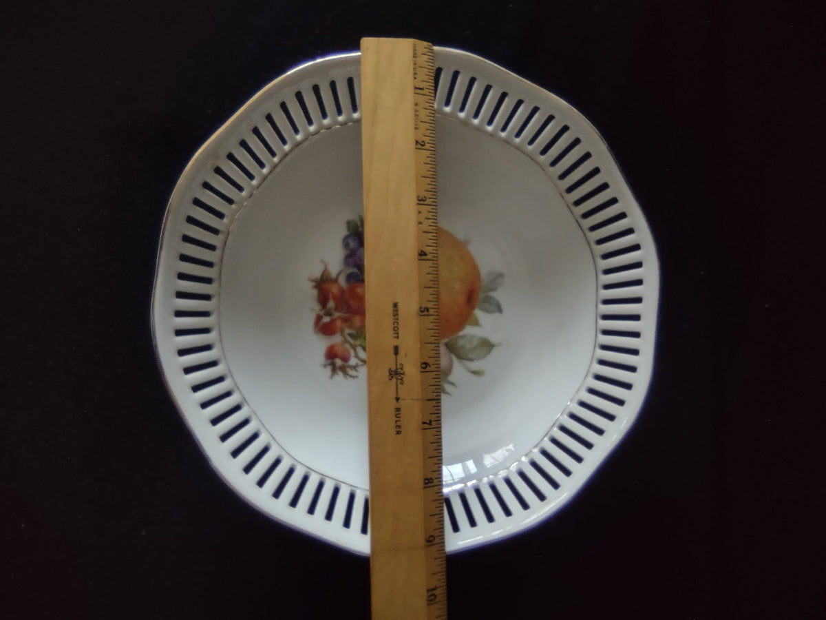 Winterling reticulated fruit bowl - angled view showing lattice border and fruit center