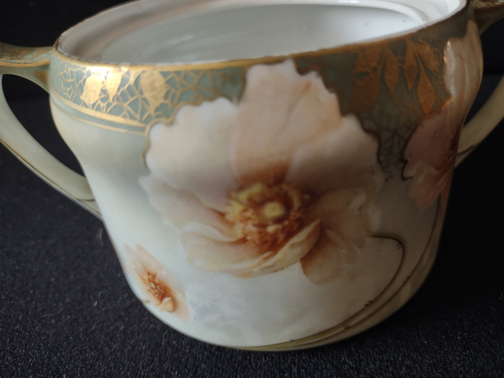Sugar bowl bottom view showing plain unglazed base with no backstamp