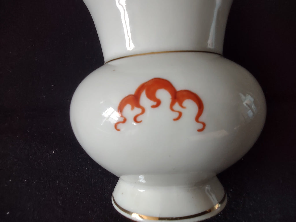 Meissner Handmalerei vase angled view showing full form — trumpet neck, globular belly and raised foot