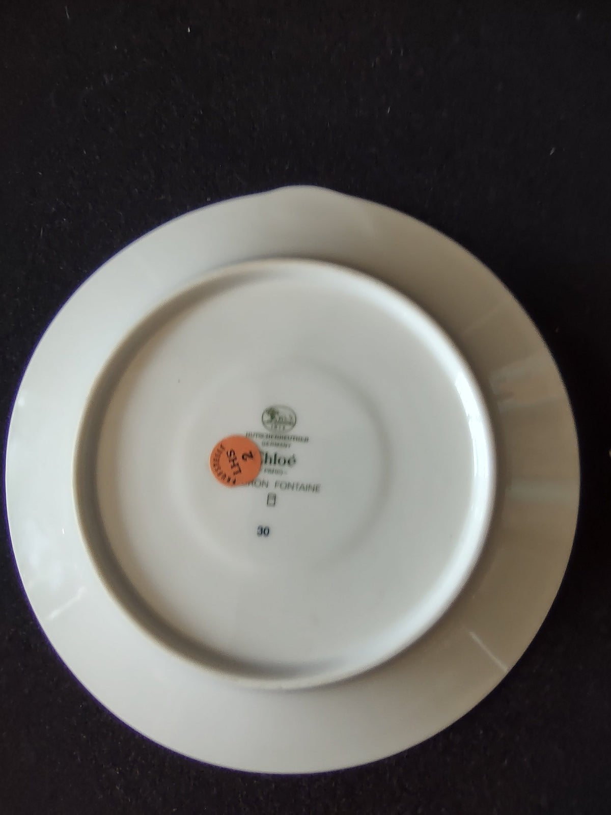 Hutschenreuther Chloe Huron Fontaine saucer back view showing oval green lion backstamp 1814 Hutschenreuther Germany Chloe Paris Huron Fontaine and shape number 30 with orange LHS2 price sticker
