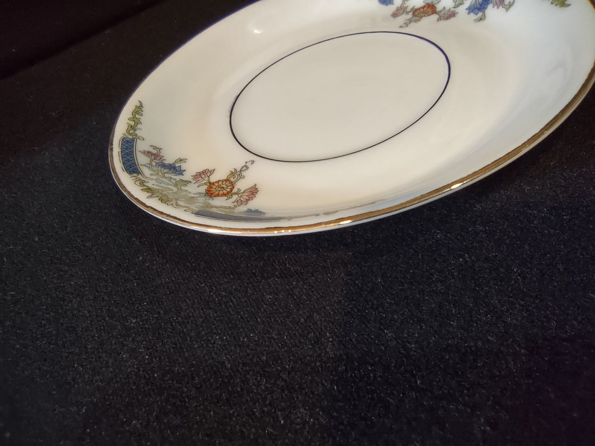 Hutschenreuther Bavaria saucer base view showing clean white unglazed foot rim and green underglaze Hutschenreuther Selb CHS Bavaria Germany lion backstamp