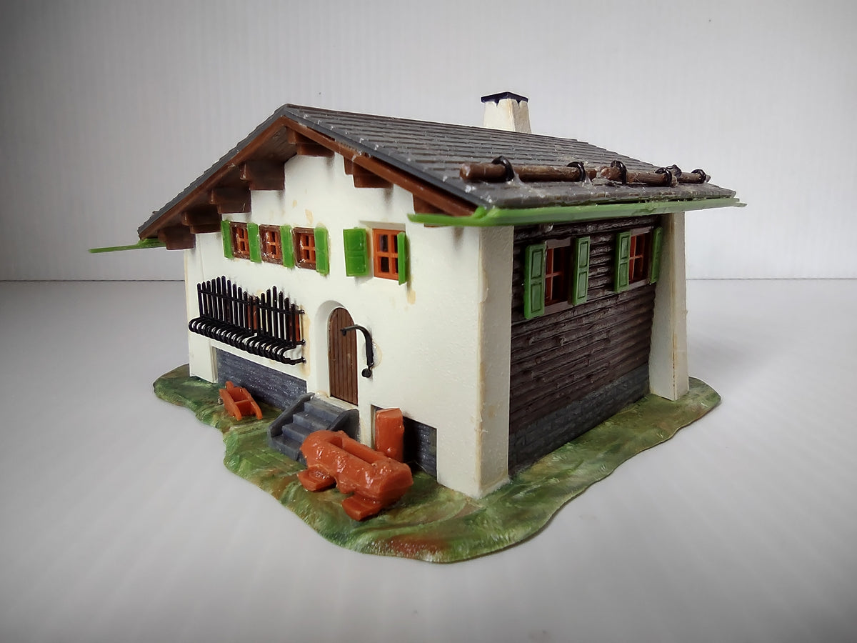 Vintage Faller #298 Alpine Chalet HO Scale Assembled [8001n]