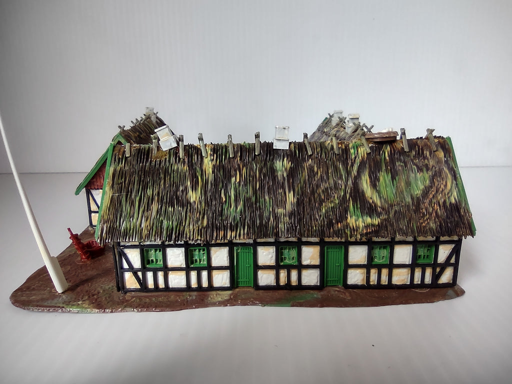 Vintage Heljan HO Scale Farmstead 3-Building Complex Assembled [8002n]