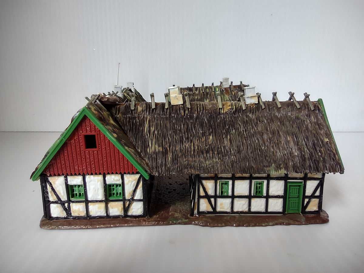 Vintage Heljan HO Scale Farmstead 3-Building Complex Assembled [8002n]