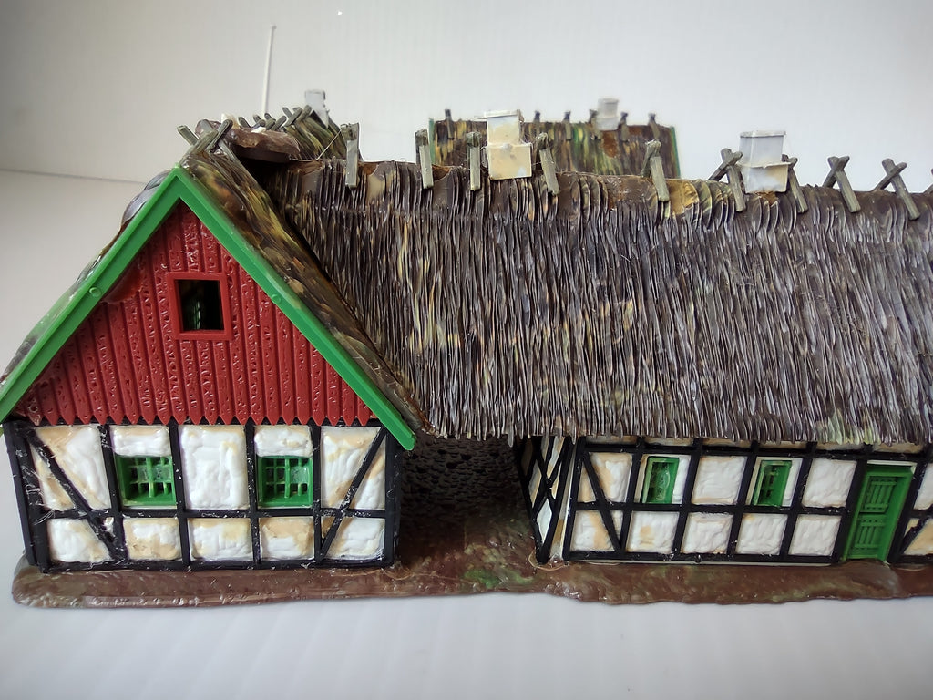 Vintage Heljan HO Scale Farmstead 3-Building Complex Assembled [8002n]