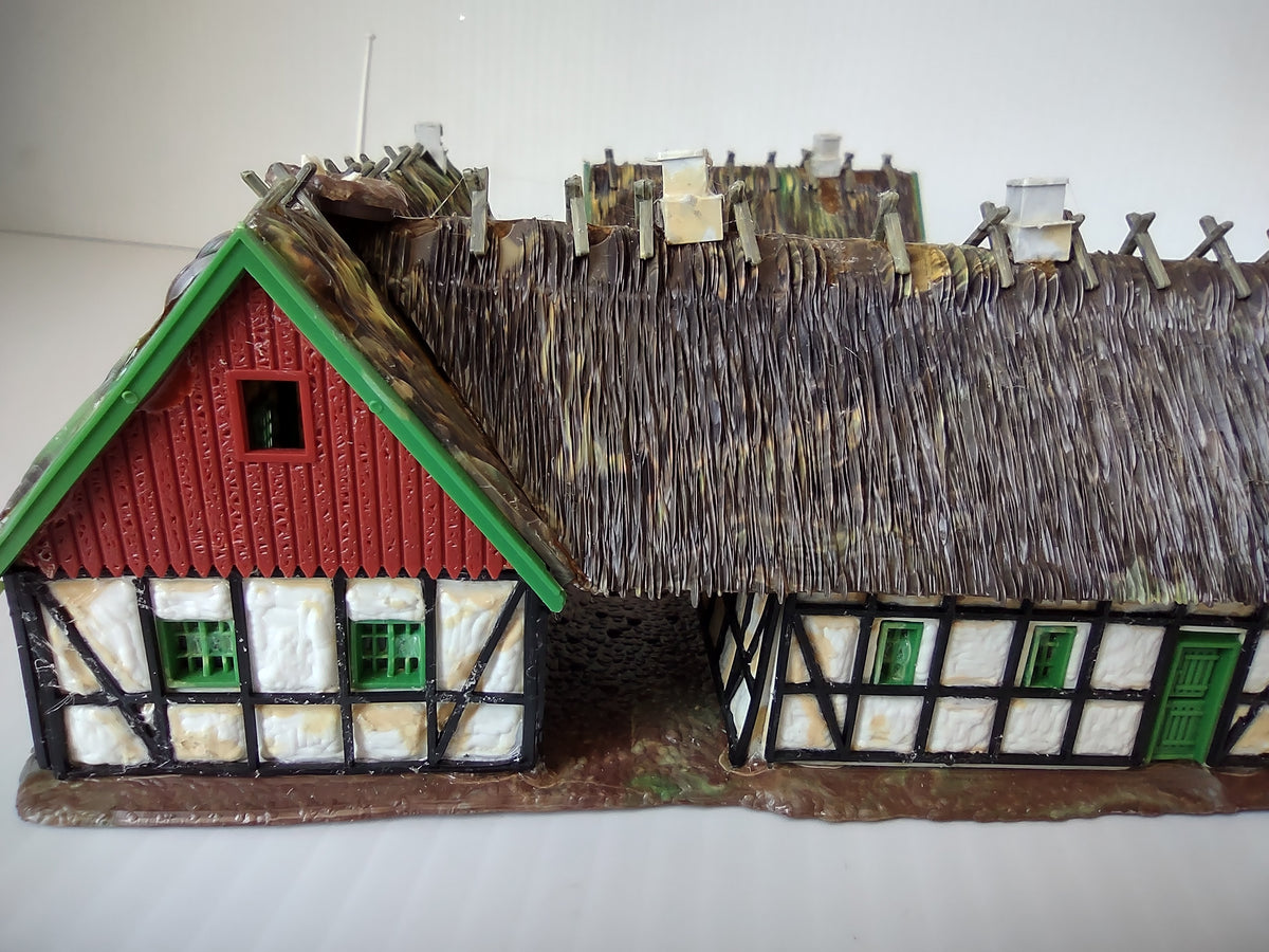 Vintage Heljan HO Scale Farmstead 3-Building Complex Assembled [8002n]