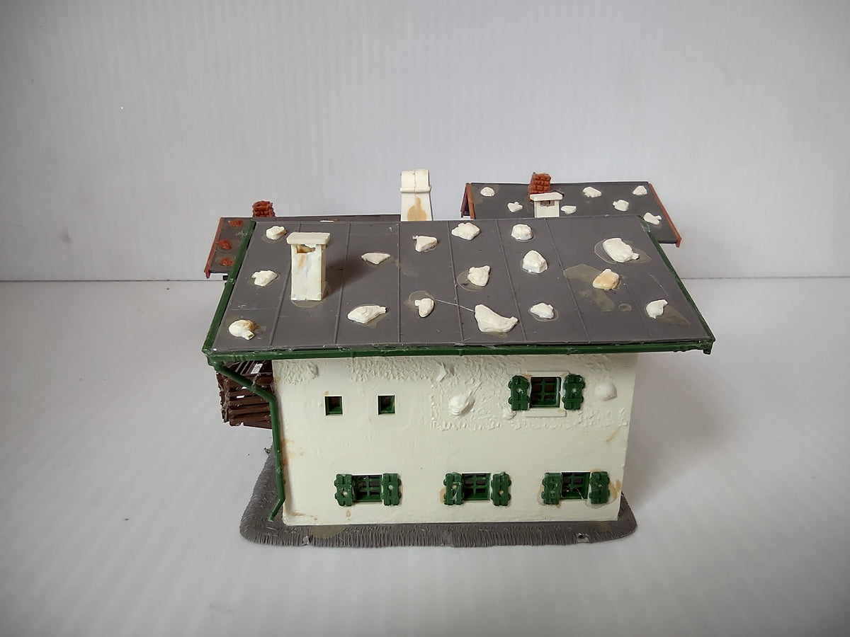 Vintage Pola HO Scale Swiss Alpine Chalet Set of 3 Assembled [8003n]