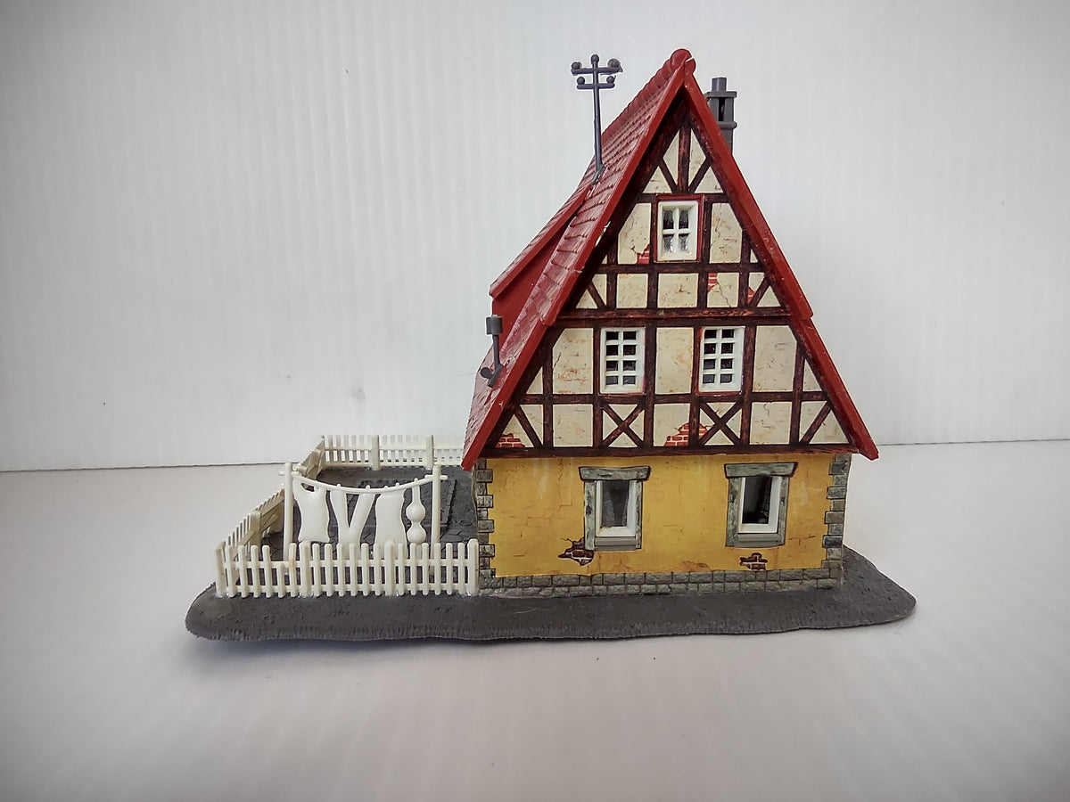 Vintage Vollmer HO Scale Fachwerk Half-Timbered House Assembled [8004n]