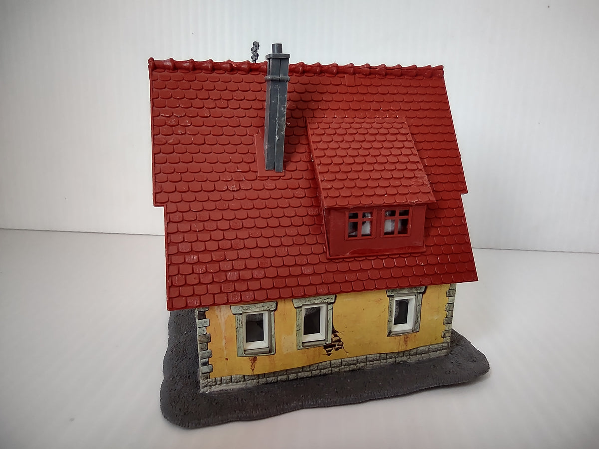 Vintage Vollmer HO Scale Fachwerk Half-Timbered House Assembled [8004n]