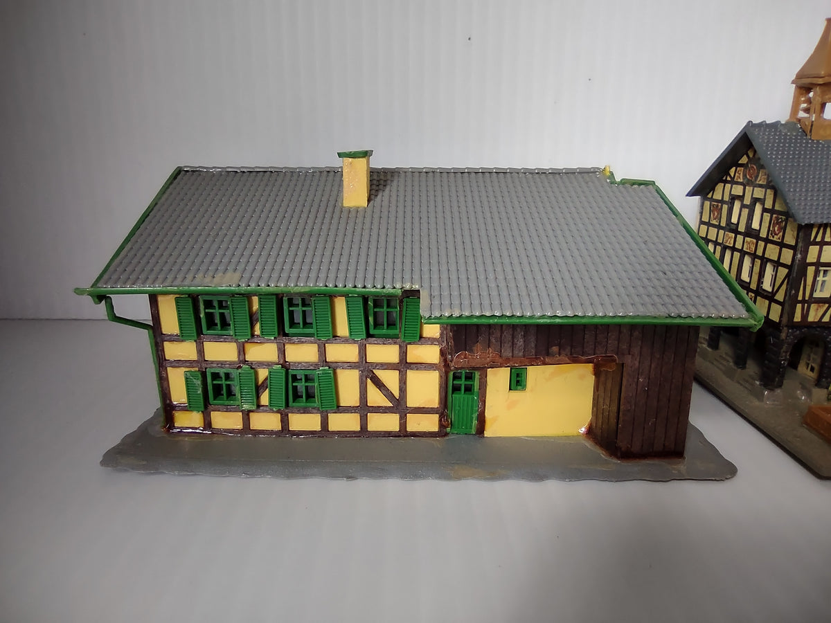Vintage Faller HO Scale Half-Timbered Village Buildings Dresdner Bank Set of 3 [8006n]