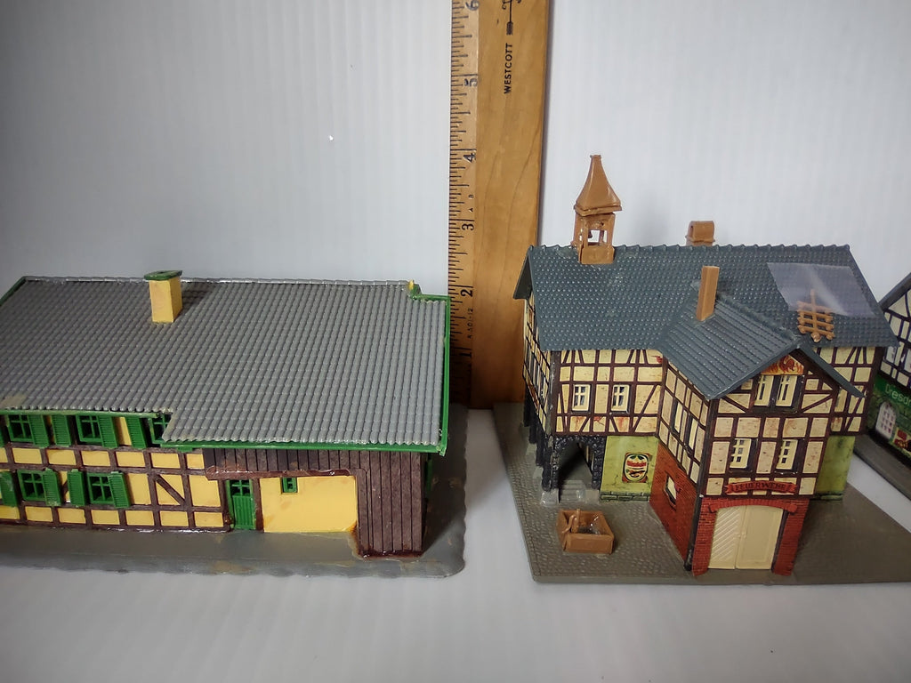 Faller HO scale half-timbered village buildings set of 3 full view