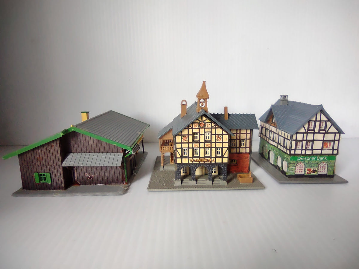 Vintage Faller HO Scale Half-Timbered Village Buildings Dresdner Bank Set of 3 [8006n]