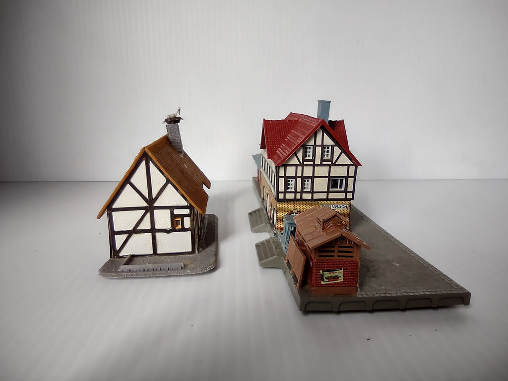 Vintage Faller HO Scale Thatched Cottage & Bahnhof Station Set of 4 [8007n]