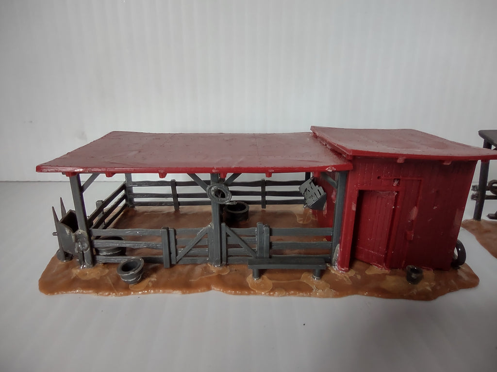 Vintage Revell HO Scale Western Ranch Cattle Pens Loading Shed Set [8008n]
