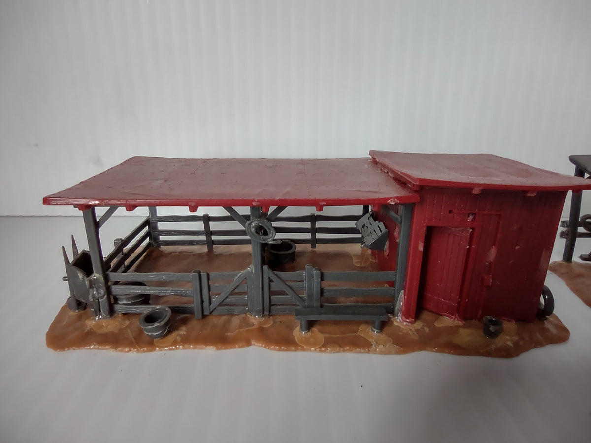 Vintage Revell HO Scale Western Ranch Cattle Pens Loading Shed Set [8008n]