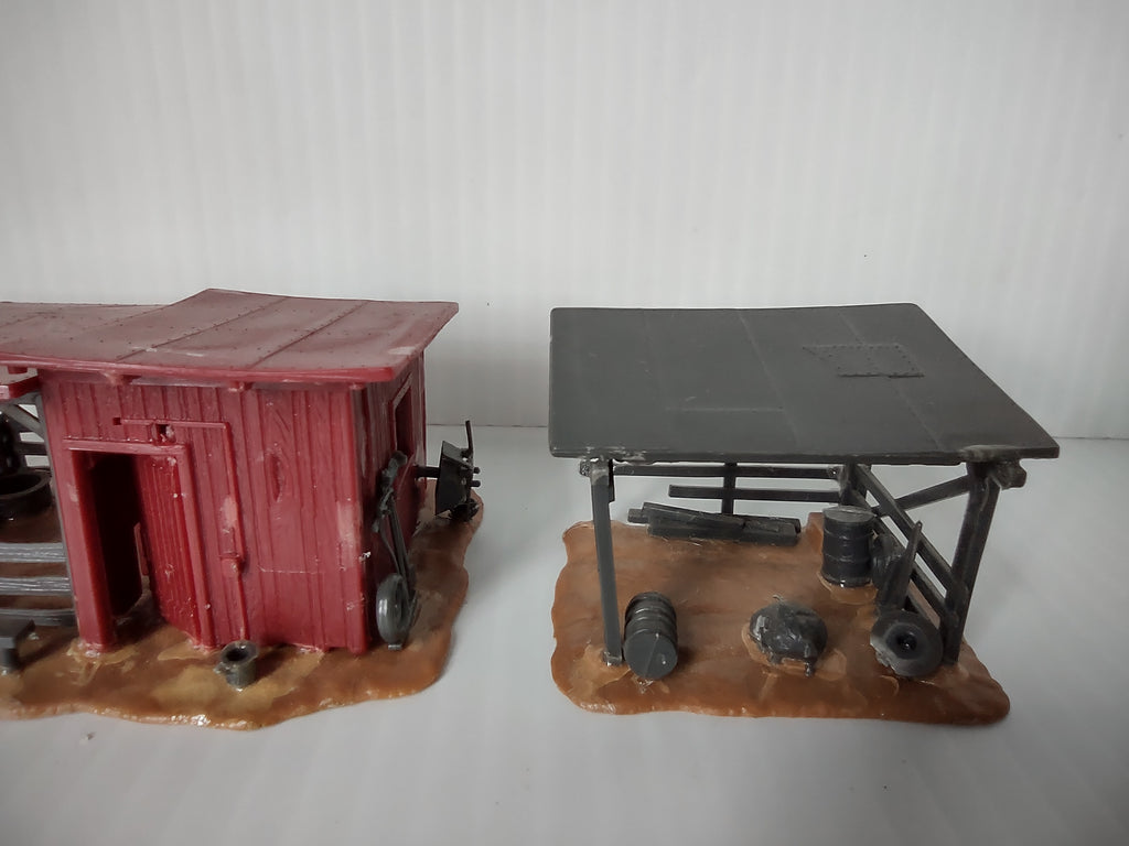 Vintage Revell HO Scale Western Ranch Cattle Pens Loading Shed Set [8008n]