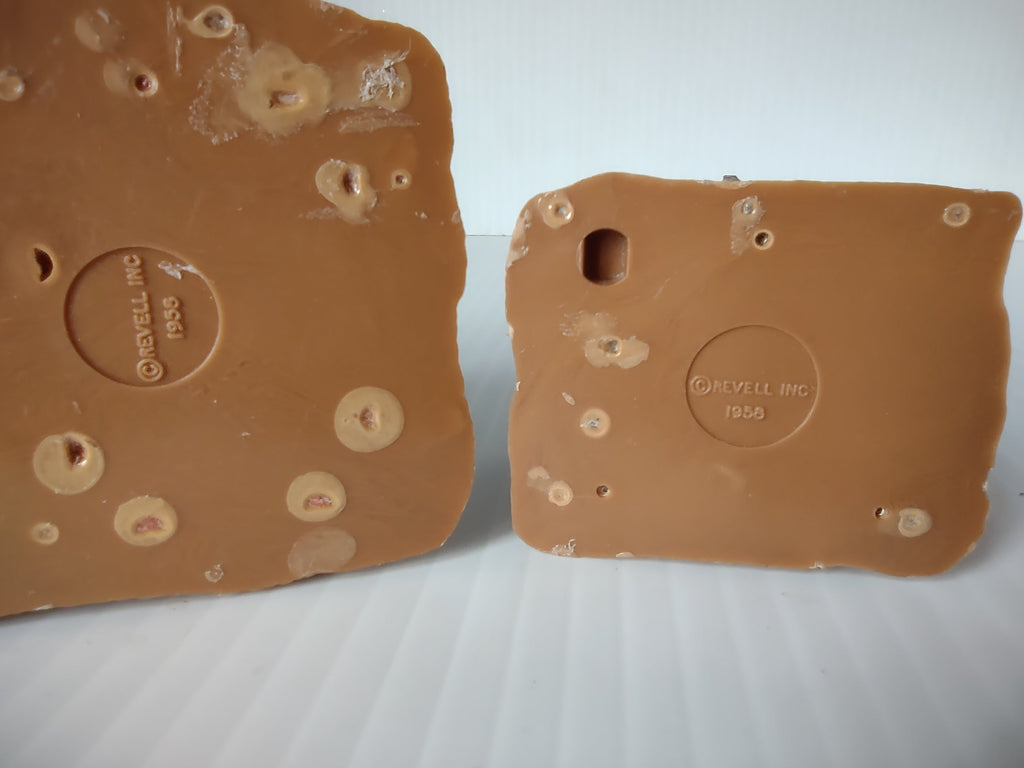 Revell Inc 1956 copyright mark molded into base of HO scale ranch buildings