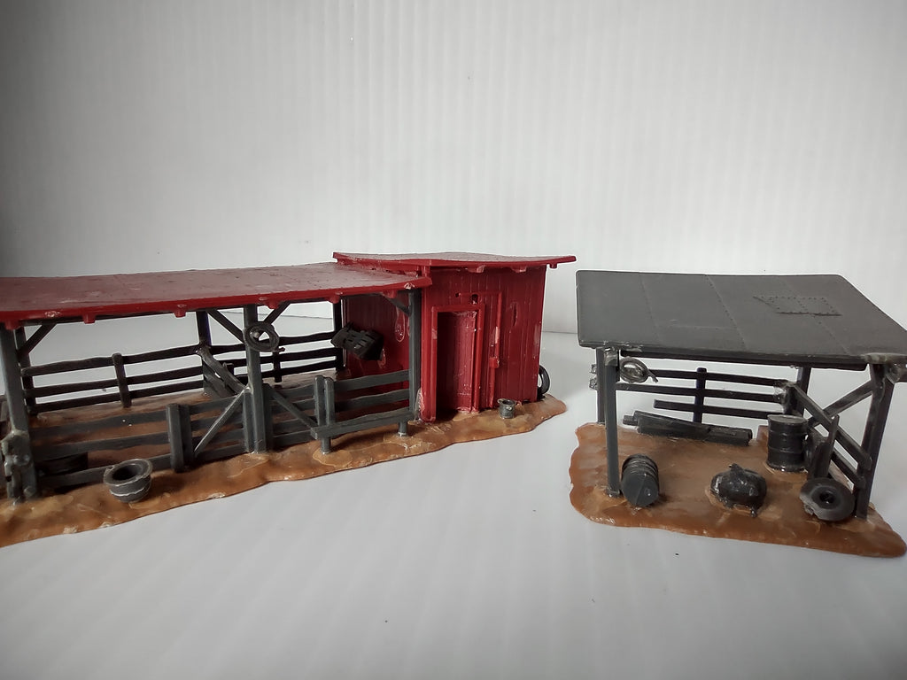 Vintage Revell HO Scale Western Ranch Cattle Pens Loading Shed Set [8008n]