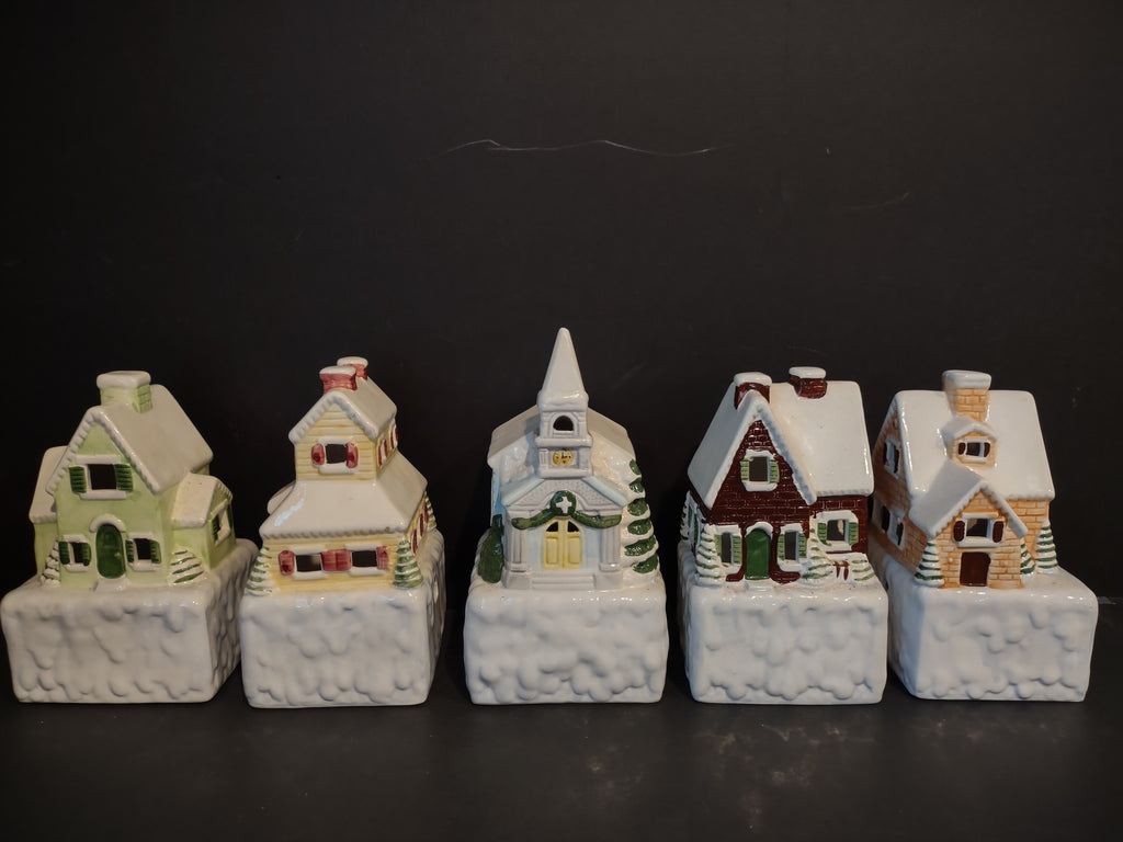 Vintage House of Lloyd Winter Wonderland Musical Ceramic Village Set [8043n]